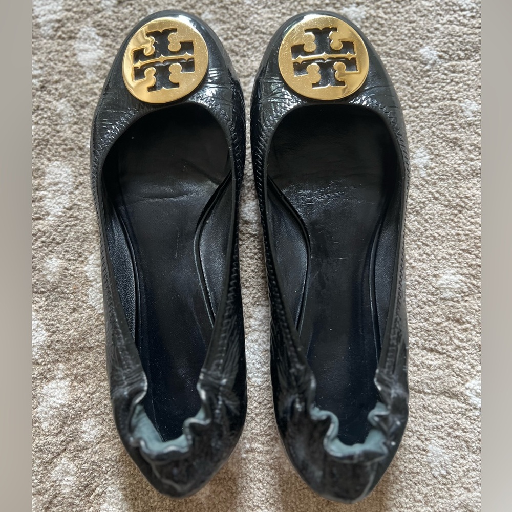 Tory Burch Reva, black patent leather, size 8M